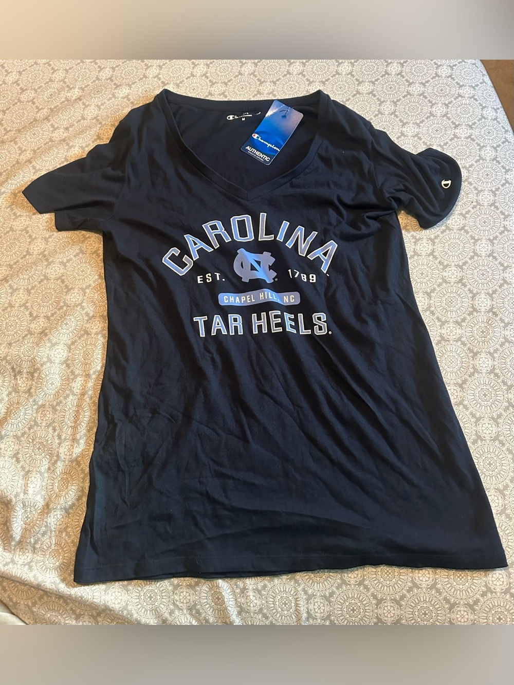 Champion UNC University of North Carolina Tar Heels Tshirt Woman’s Medium